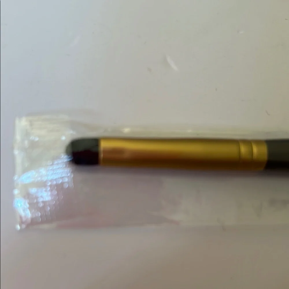 bareMinerals Gold and Black Eyeliner Blending Brush SEALED.